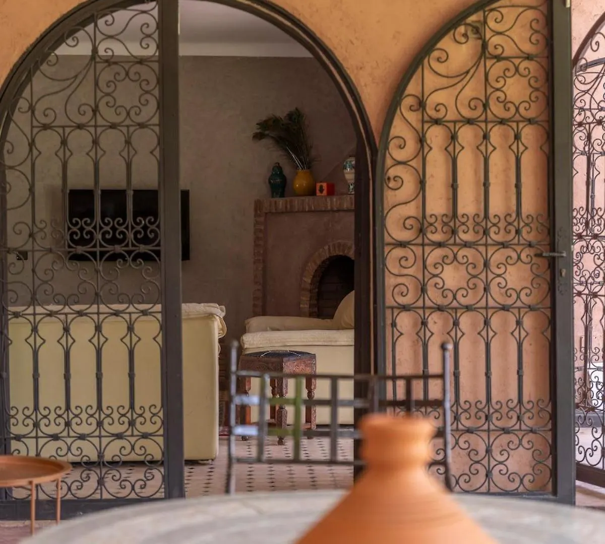 Dar Tasseltant Six Bedroom Villa And Swimming Pool Marrakesh Morocco