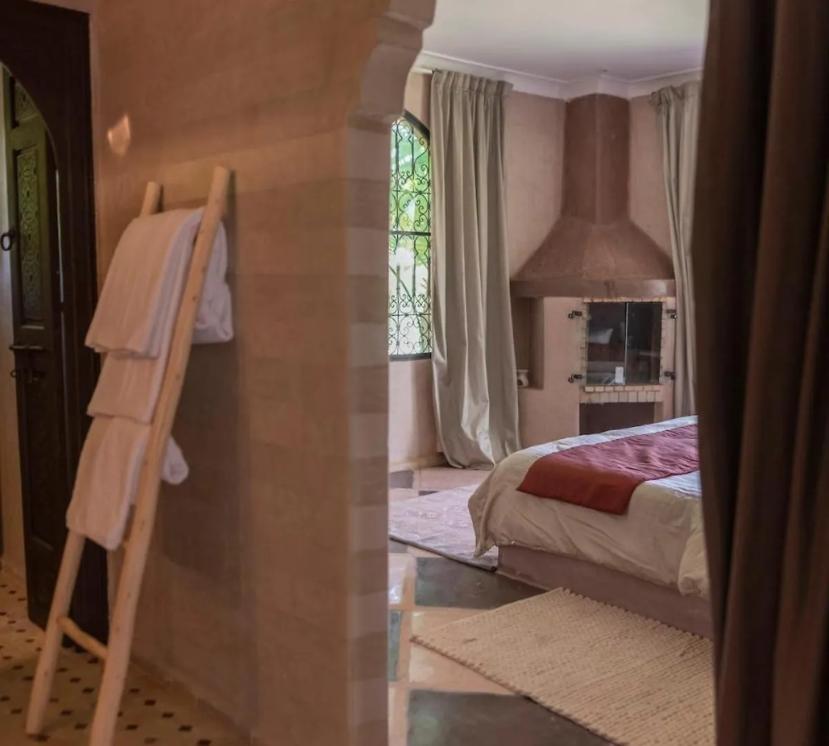 Dar Tasseltant Six Bedroom Villa And Swimming Pool Marrakesh